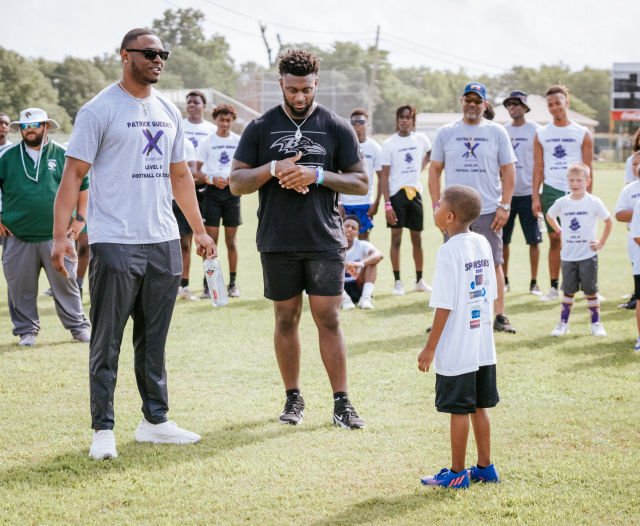 Patrick answers questions at Patrick Queen 2022 "level Up" youth football camp